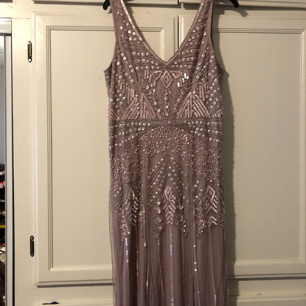 Beautiful dress!!